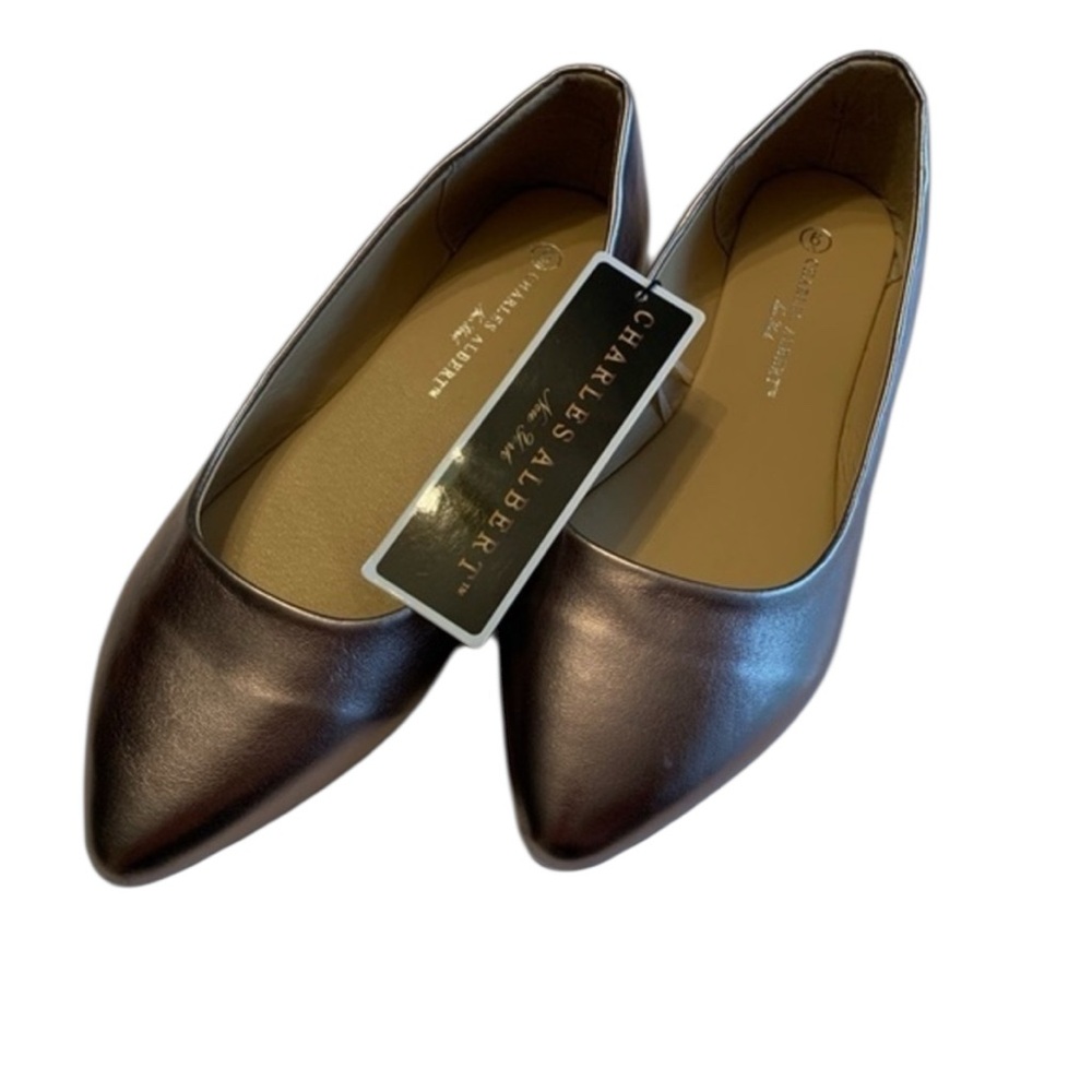 Charles Albert Shoes Size 6 Gold Color NWT Flats